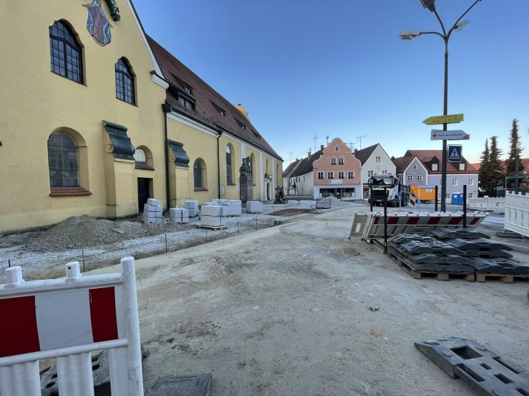 Neugestaltung Marktplatz Bauabschnitt II 2022 Boden Richtung Rossini Neugestaltung Marktplatz Bauabschnitt II 2022 Boden Richtung Rossini