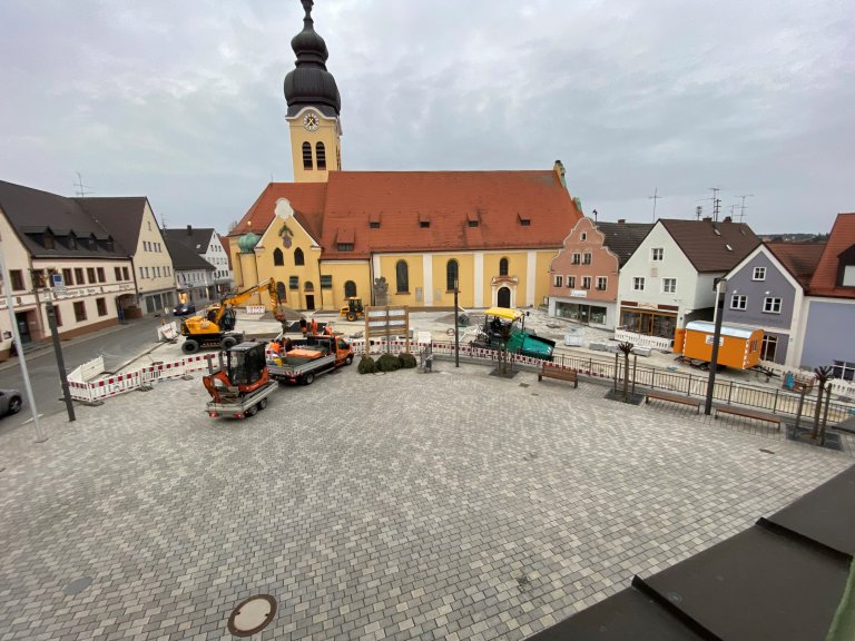 Grossansicht in neuem Fenster: Neugestaltung Marktplatz Bauabschnitt II 2022 Teerarbeiten-3 30.03.2022 Grossansicht in neuem Fenster: Neugestaltung Marktplatz Bauabschnitt II 2022 Teerarbeiten-3 30.03.2022